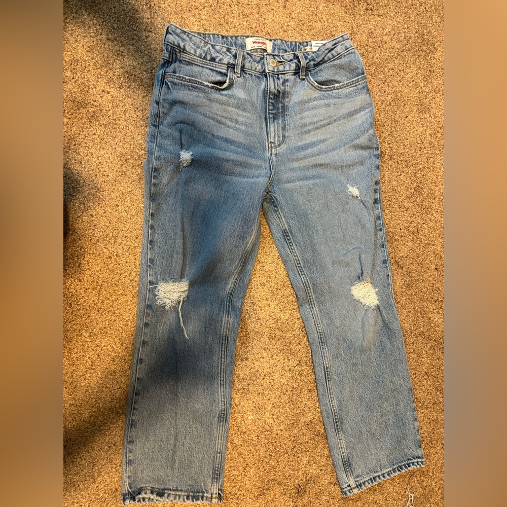 Wrangler, mid blue wash, size 10